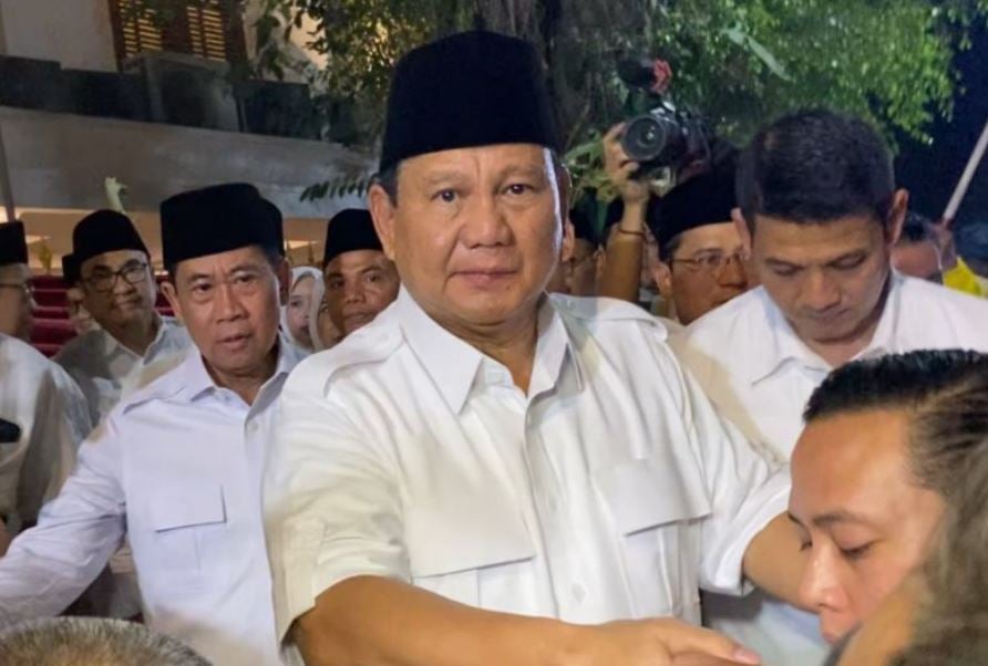 Prabowo Dapat Kritik Karena Meminta Buruh Tidak Menuntut Kenaikan Upah, Namun Teddy Gusnaidi Memberikan Pembelaan: Perusahaan Bisa Berpindah ke Negara Lain