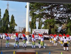 Peserta Apel di Sulsel Memeriahkan Hari Santri dengan Mengenakan Kostum Santri Nusantara