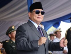 Apakah Prabowo dapat maju di Pilpres 2024 dengan menguji konsistensi MK dalam gugatan batas usia calon presiden?