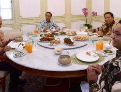 Anies Mengungkap Perbincangannya dengan Jokowi saat Diundang bersama untuk Makan Siang di Istana dan Meminta Presiden untuk Menjaga Netralitasnya.