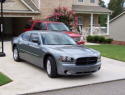 Spesifikasi 2006 Dodge Charger Sxt