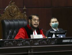 Ketua Mahkamah Konstitusi Anwar Usman Menghadiri Panggilan MKMK Mengenai Kasus Dugaan Pelanggaran Kode Etik