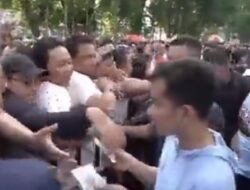 Video Viral Gibran yang Diduga Bagi-bagi Amplop di Makassar Dinyatakan Hoax oleh Bawaslu, Hanya Gantungan Kunci