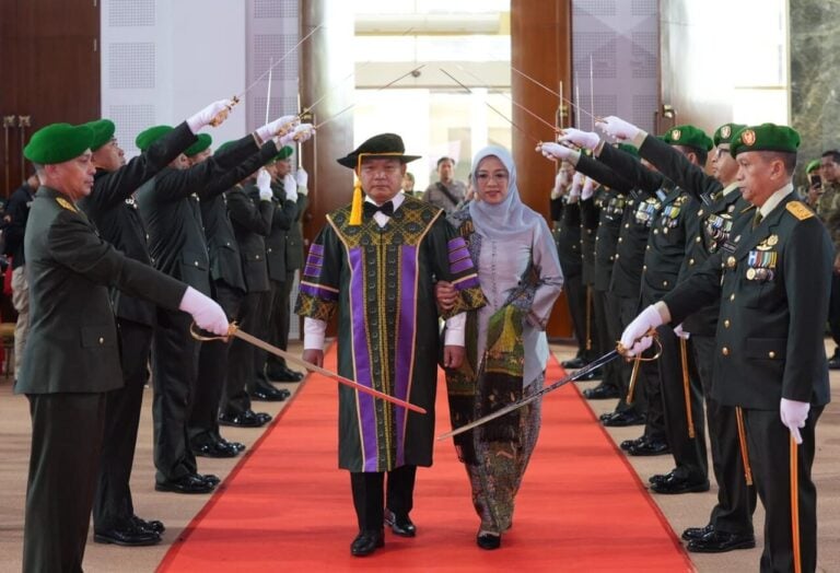 Membentuk Sejarah: Jenderal Dudung, Profesor Militer Pertama yang Aktif