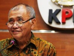 Agus Rahardjo Diminta untuk Mengungkap Fakta Tersembunyi Kasus E-KTP setelah Jokowi Meminta untuk Menghentikan Kasus