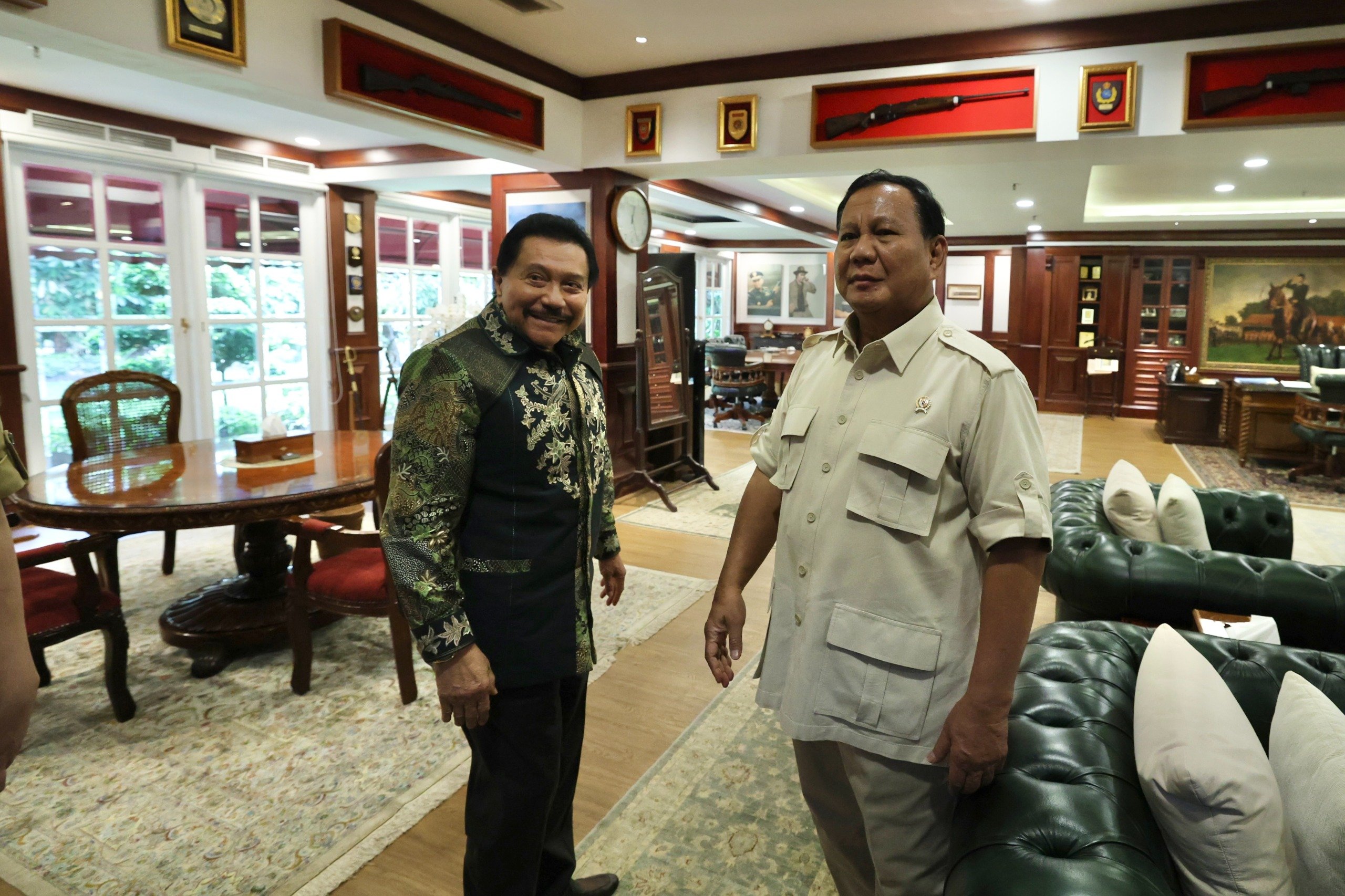 Hendropriyono Tiba-tiba Mengunjungi Prabowo di Puncak?