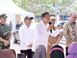 Jokowi Menyalurkan Bantuan Langsung Tunai untuk Dampak El Nino