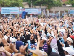 Kegembiraan Warga Subang Bertemu Prabowo, Doakan Menang Satu Putaran