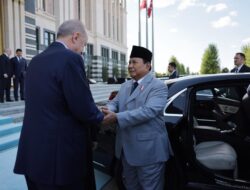 After Meeting in Turkey, Prabowo Subianto Personally Escorted to Car by Erdoğan