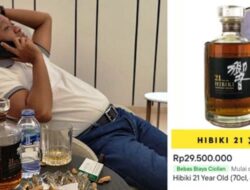 Foto Bahlil Diduga Dengan Whiskey Hibiki Berharga Puluhan Juta, Inilah Gambaran Kemewahannya yang Menarik Perhatian