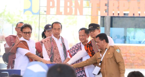 Jokowi Meresmikan Tujuh Pos Lintas Batas Negara demi Pengembangan Ekonomi Perbatasan