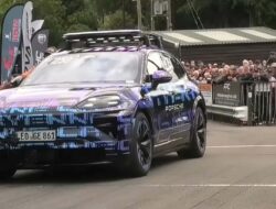 Porsche Cayenne EV: Pecahkan Rekor dengan Kencang!