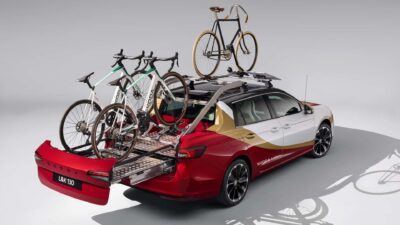 Skoda Mengubah Wagon Besar Menjadi Truk dengan Pintu Unik