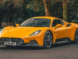 Mengatasi Rasa Ragu tentang Supercar Listrik