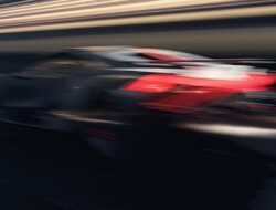 Pembuat Vakum Cina Berhadapan dengan Bugatti: Siapa yang Akan Menang?