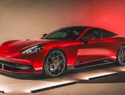 Coupe Baru Karma: Layar Lebih Banyak dari Kursi