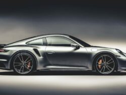Porsche 911 Turbo S: Debut Hybrid Baru Tahun Ini