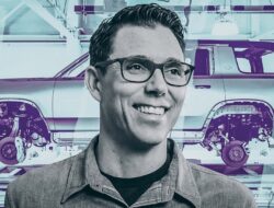CEO Rivian Mendetailkan Perangkat Lunak Berbasis Kustom