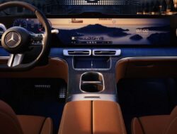 Bos Desain Mercedes Kritik Interior Baru BMW & Audi