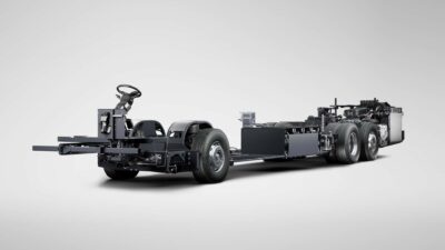 Bus Mendapatkan Powertrain Plug-In Hybrid yang Ramah Lingkungan
